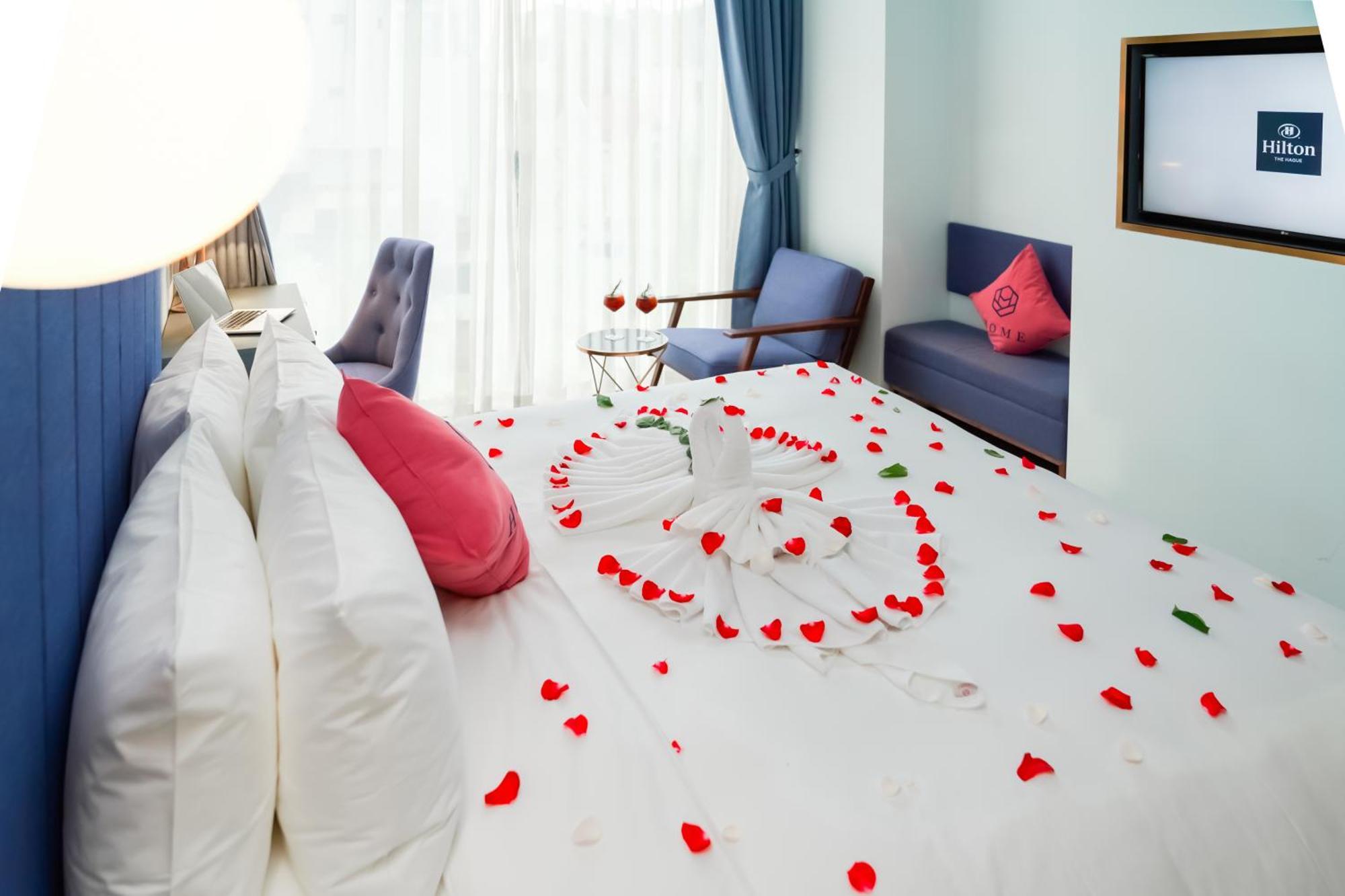 Nhà Khách sạn 3*